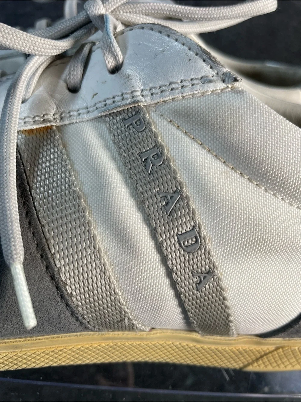 PRADA SPORTS MEN'S SZ 10 DESIGNER SHOES WHITE & SILVER SNEAKERS 4E1806 - Picture 3 of 16
